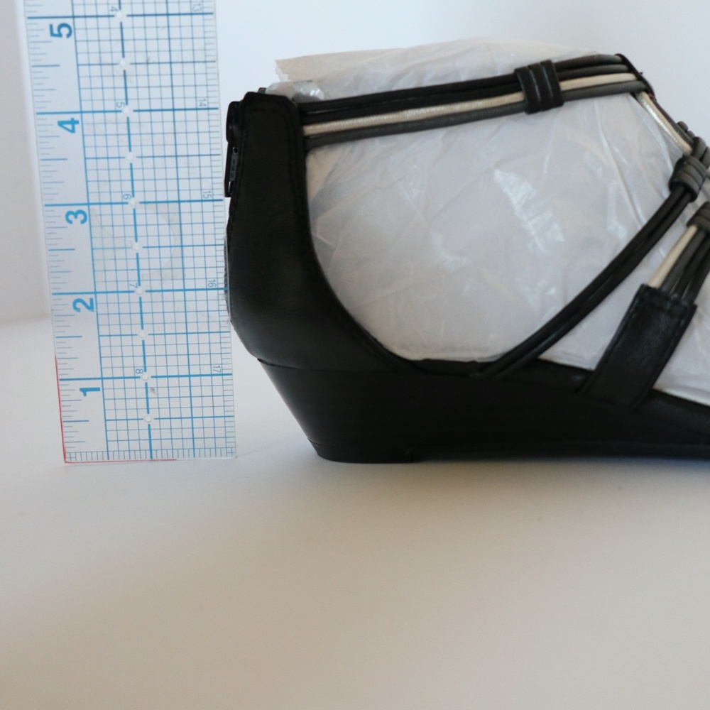 NIB Low heel cage sandals size 6M by Lucky Brand - Picture 7 of 10